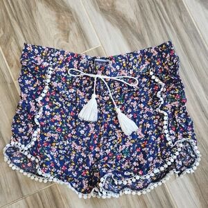 womens Flowy floral shorts size XL
